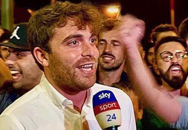 星空体育下载网址-“转会专家”罗马诺回顾夏季转会窗：我爱这种疯狂！